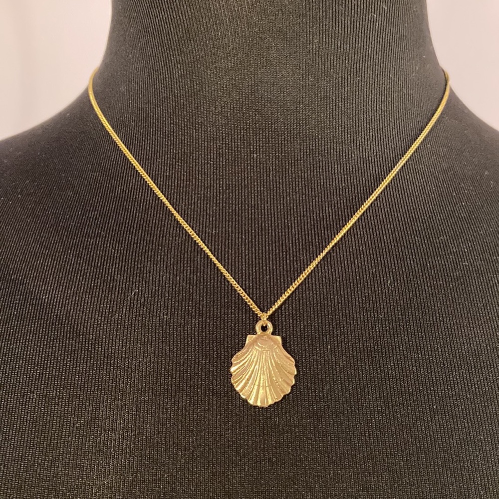 Gold Shell Necklace - Picture 3 of 5